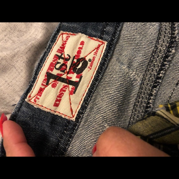 Denim shorts - Picture 3 of 4